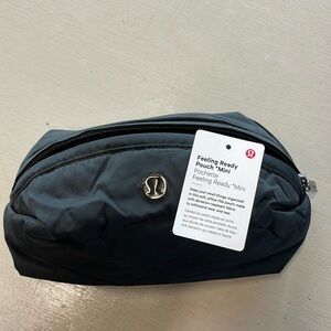 Lululemon feeling ready pouch mini